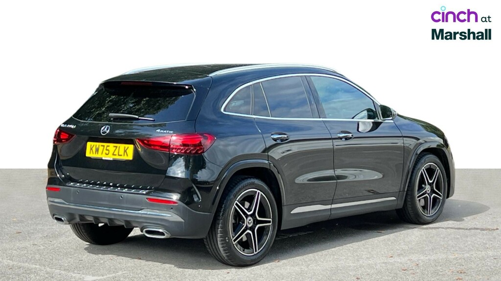 Mercedes-Benz GLA Class 220D 4Matic Amg Line Executive 2026 Black #3