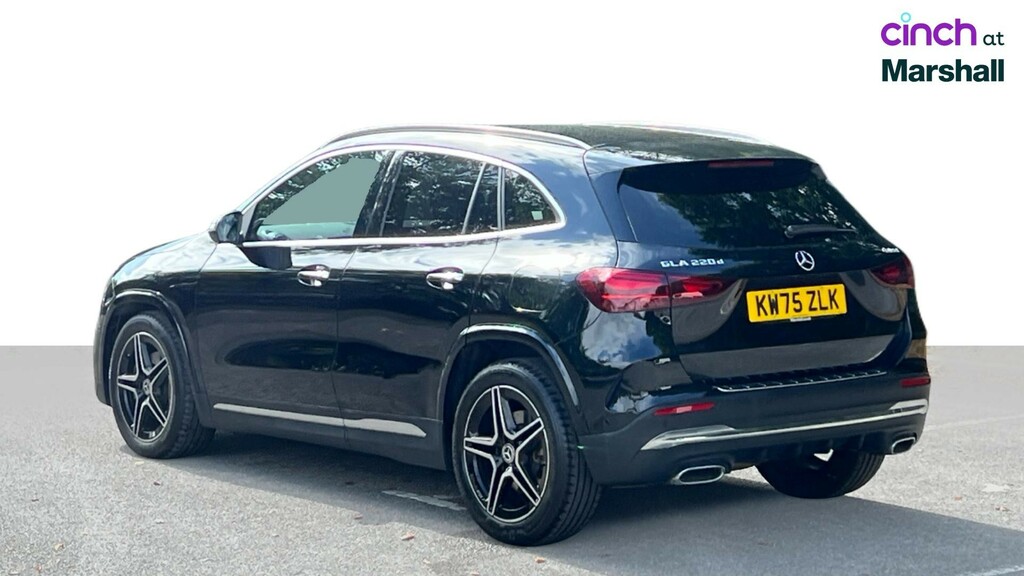 Mercedes-Benz GLA Class 220D 4Matic Amg Line Executive 2026 Black #5