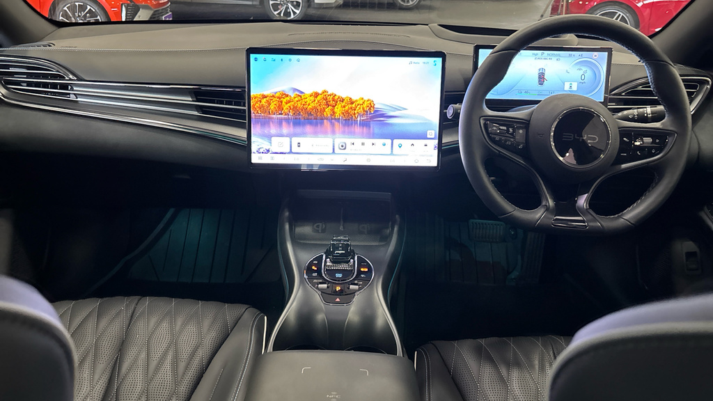 Byd Seal 82.5Kwh Excellence Saloon Awd White #9