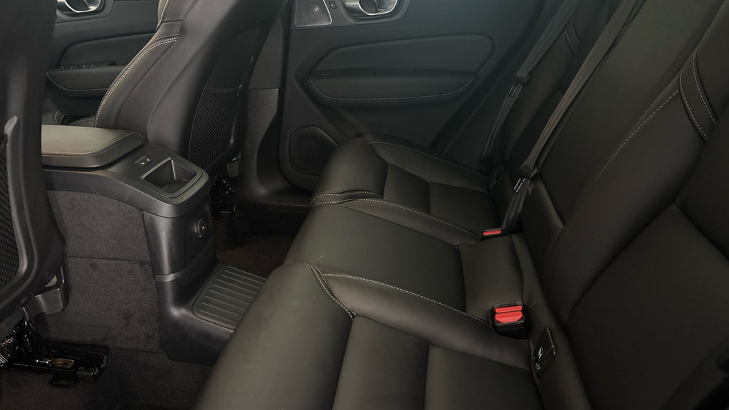 Volvo XC60 2.0 B5p Core Awd Geartronic Silver #17