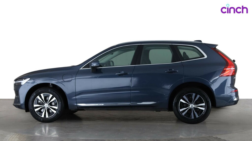 Volvo XC60 B5 P Awd Core Rear Camera, Heated Seats, Apple Grey #2