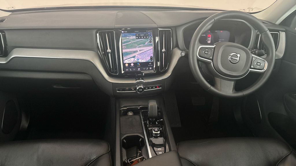 Volvo XC60 B5 P Awd Core Rear Camera, Heated Seats, Apple Grey #11