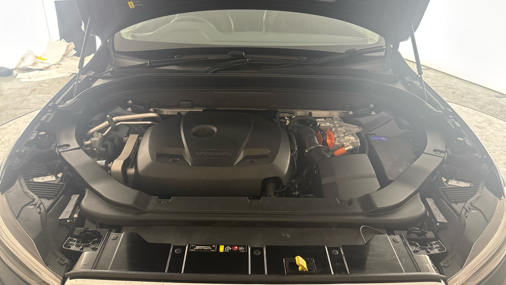 Volvo XC60 B5 P Awd Core Rear Camera, Heated Seats, Apple Grey #19