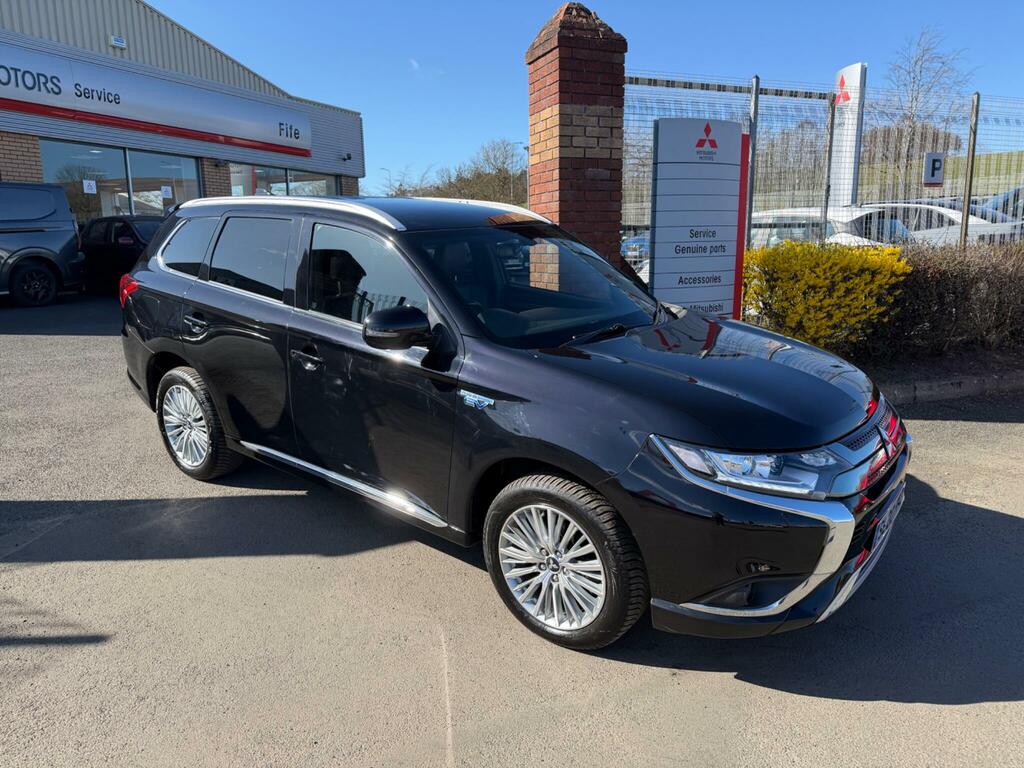 Mitsubishi Outlander 2.4H Twinmotor 13.8Kwh Dynamic Cvt 4Wd Euro 6 Ss Black
