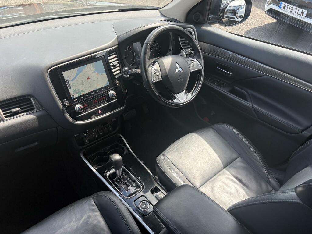Mitsubishi Outlander 2.0 Mivec Exceed Cvt 4Wd Euro 6 Ss Black #2