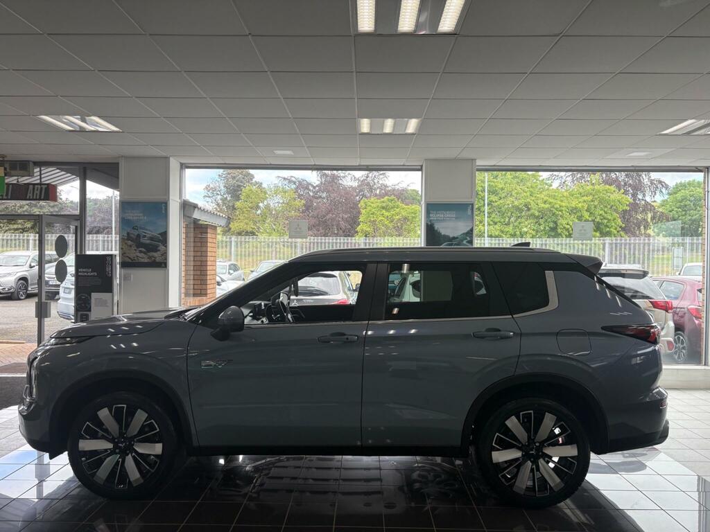 Mitsubishi Outlander 2.4 22.7Kwh Nativa Cvt 4Wd Euro 6 Ss Grey #3