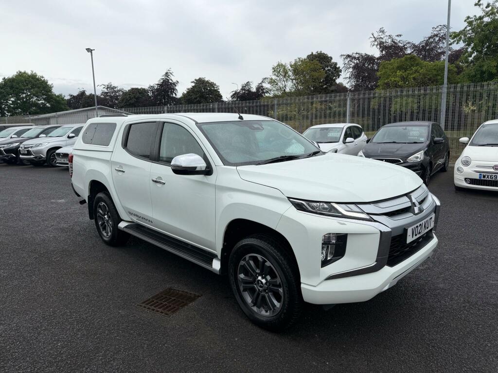 Mitsubishi L200 2.2 Di-d Dc Barbarian 4Wd Euro 6 Ss White #5