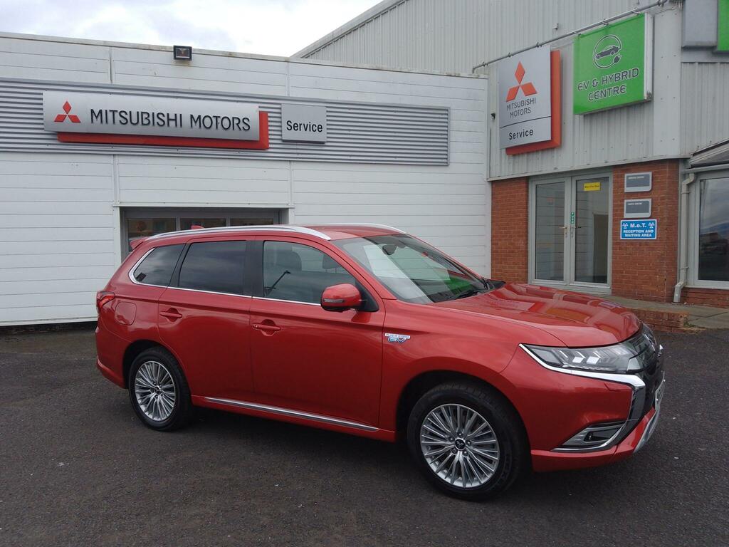 Mitsubishi Outlander 2.4H Twinmotor 13.8Kwh 4H Cvt 4Wd Euro 6 Ss Red