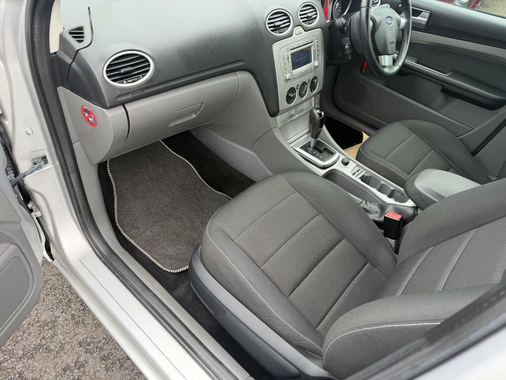 Ford Focus 1.6 Sport Silver #2