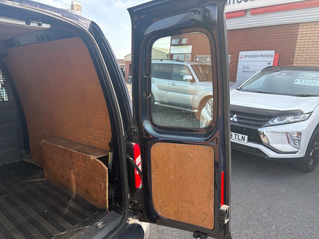 Volkswagen Caddy 1.6 Tdi Silver #16