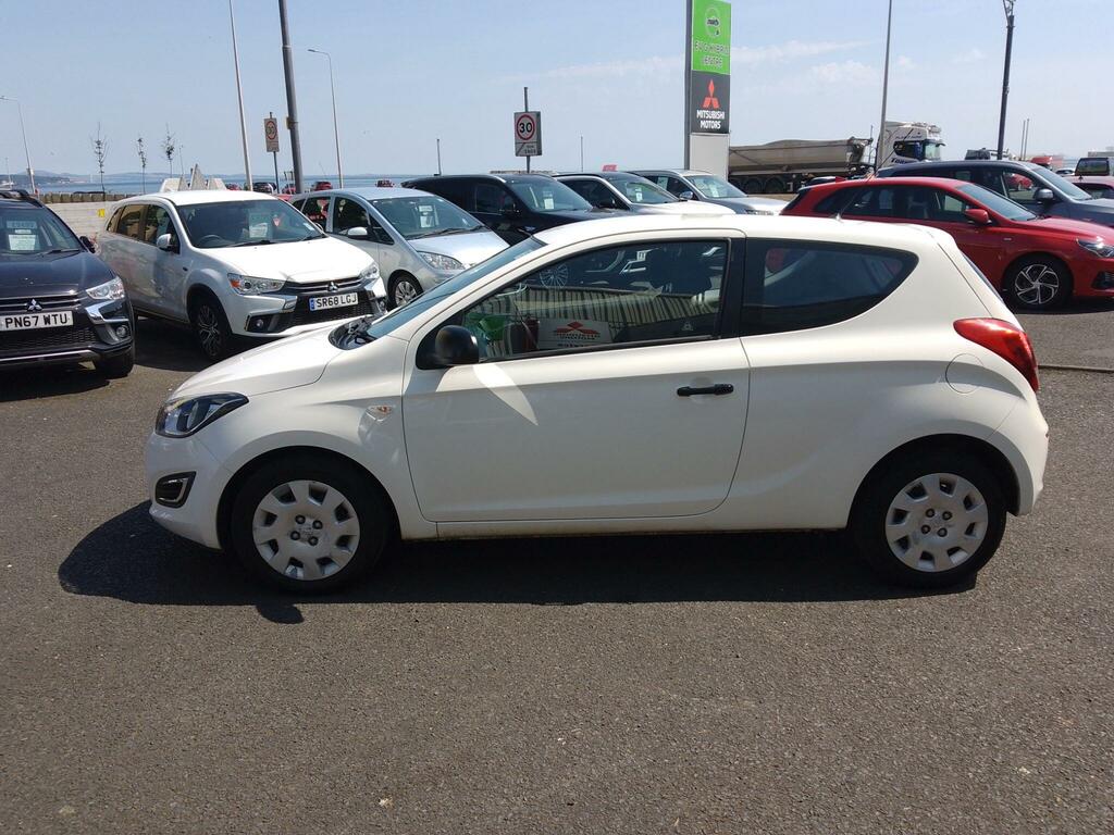 Hyundai I20 Classic 5-Door 1 Lady Owner, Fsh Red #11