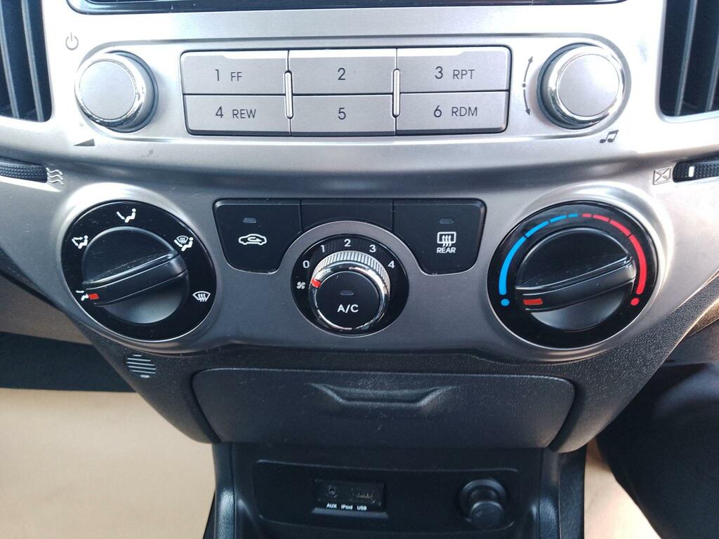 Hyundai I20 Classic 5-Door 1 Lady Owner, Fsh Red #21