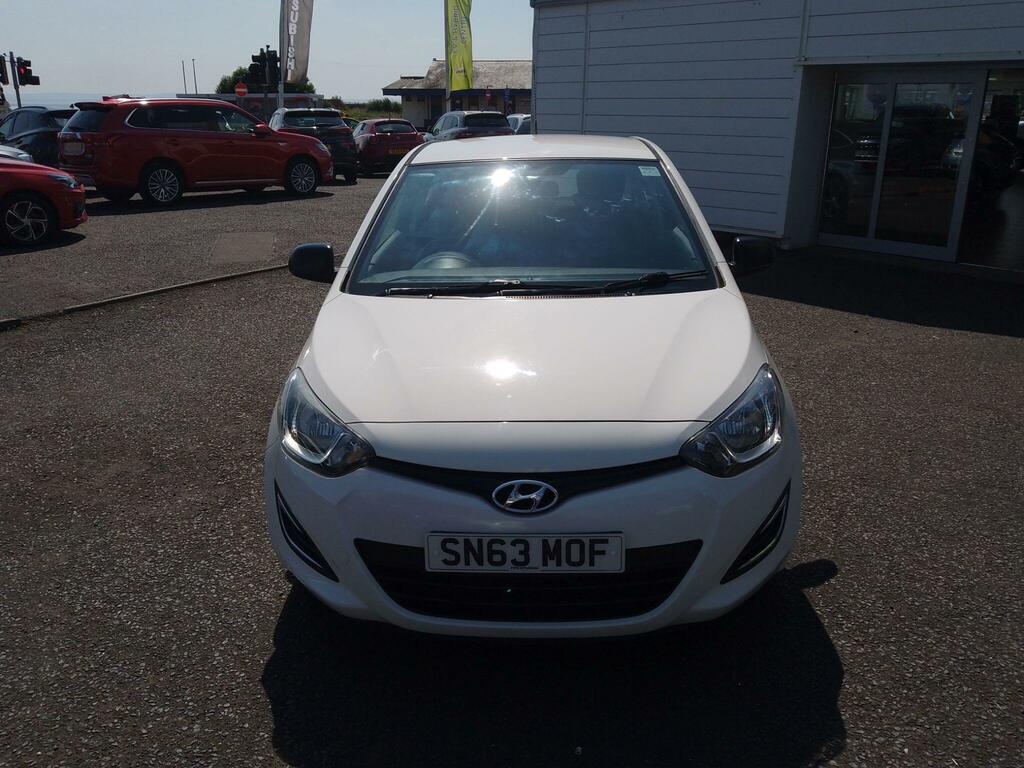 Hyundai I20 1.2 Classic Euro 5 White #4