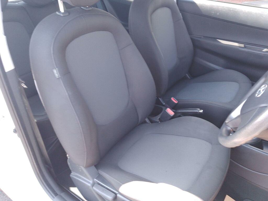Hyundai I20 Classic 5-Door 1 Lady Owner, Fsh Red #14