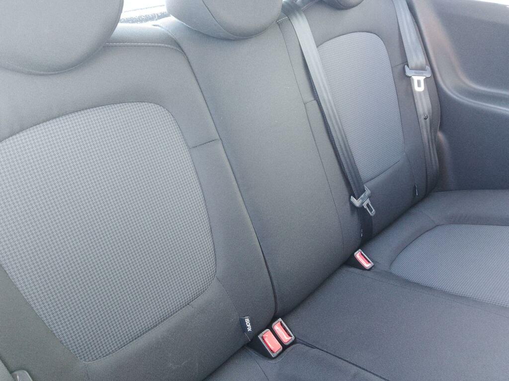 Hyundai I20 Classic 5-Door 1 Lady Owner, Fsh Red #18