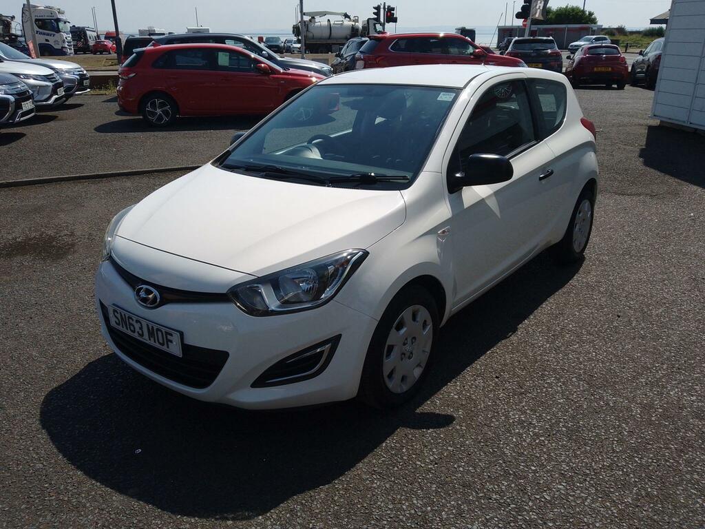 Hyundai I20 1.2 Classic Euro 5 White #2