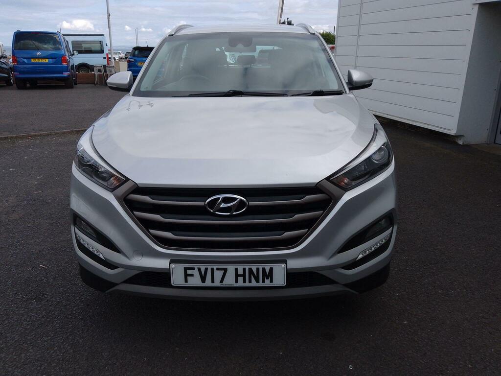 Hyundai Tucson 1.7 Crdi Blue Drive Se Nav Euro 6 Ss Silver #2