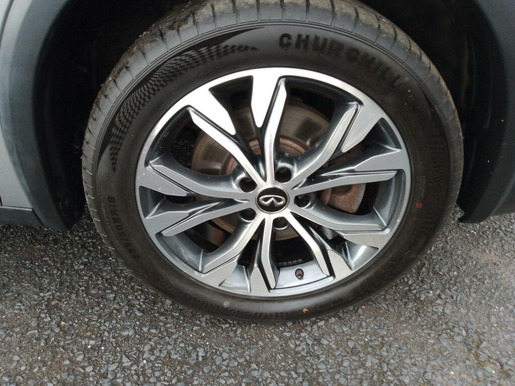 Infiniti QX30 2.2D Premium Tech Dct Black #12