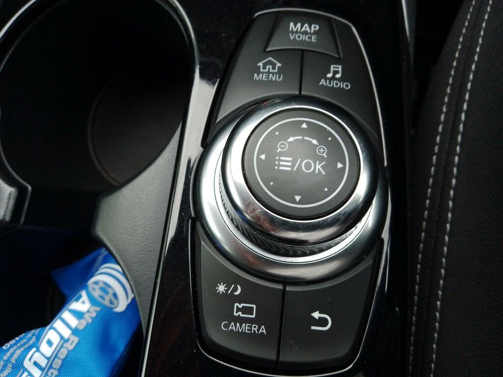 Infiniti QX30 2.2D Premium Tech Dct Black #27