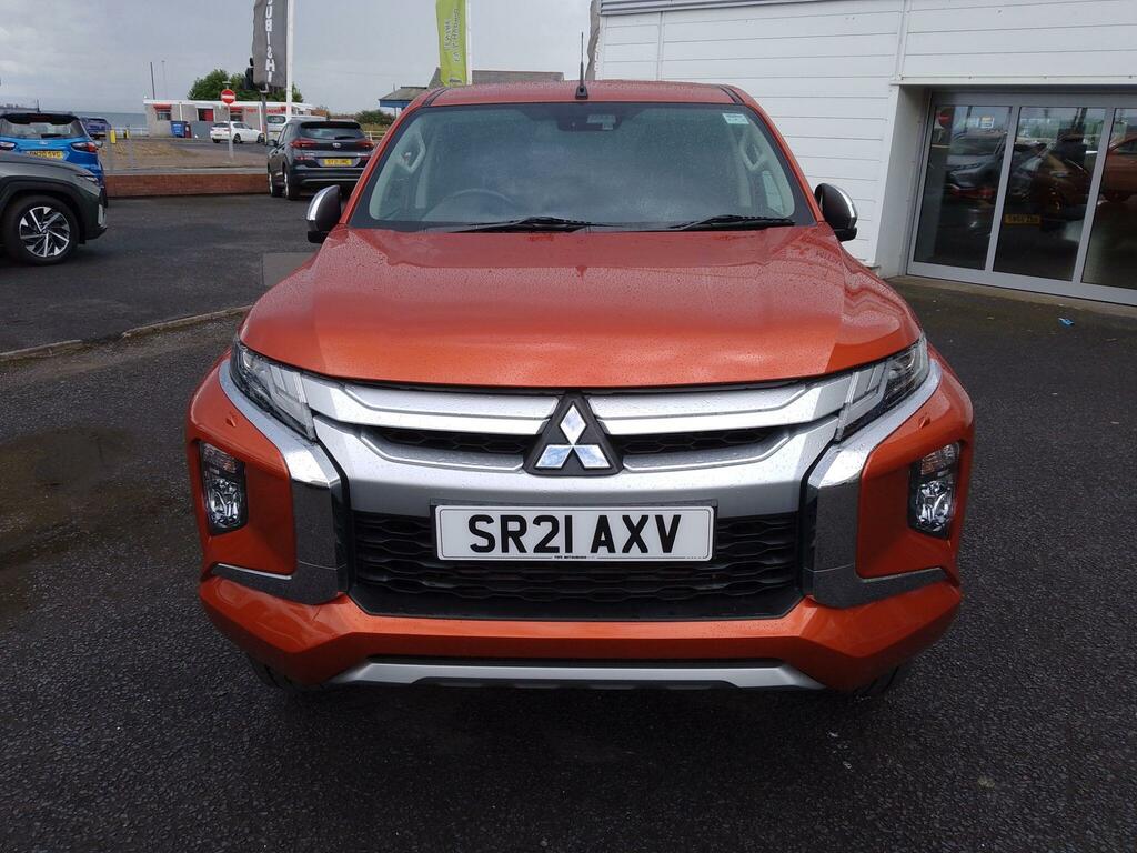 Mitsubishi L200 2.2 Di-d Dc Barbarian 4Wd Euro 6 Ss Orange #3
