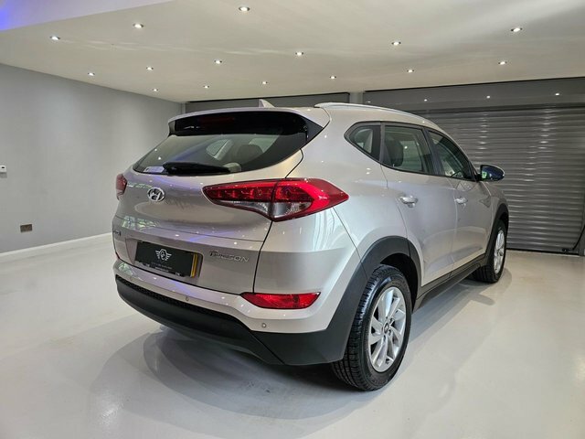 Hyundai Tucson 1.6 Gdi Blue Drive Se Suv Euro 6 White #4