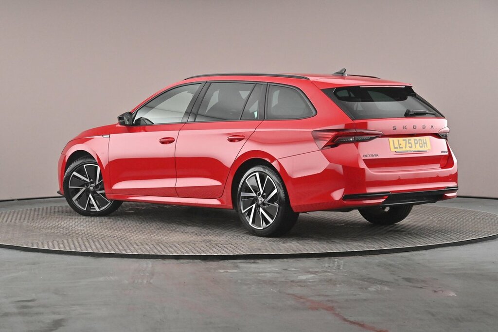 Skoda Octavia Sportline 1.5 Tsi E-tec 150 Ps Dsg LL75POH Red #2