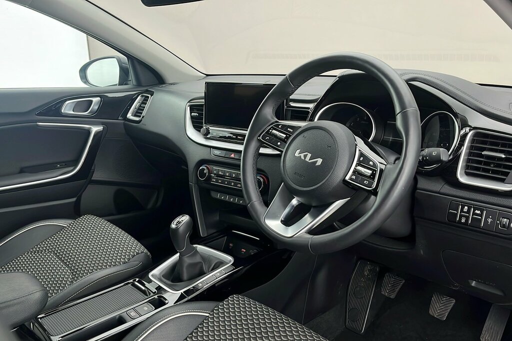 Kia Ceed 1.5 T-gdi 3 Sportswagon Euro 6 LA25ECE Grey #6