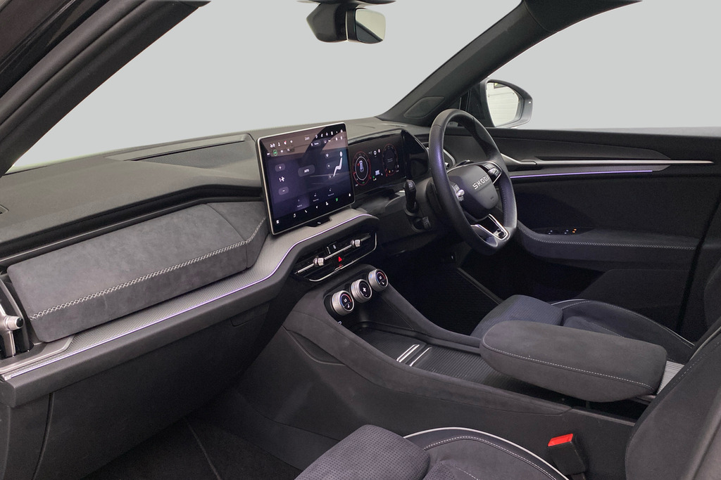 Skoda Kodiaq Sportline 7 Seats 1.5 Tsi E-tec 150 Ps Dsg LO25XDW Black #2