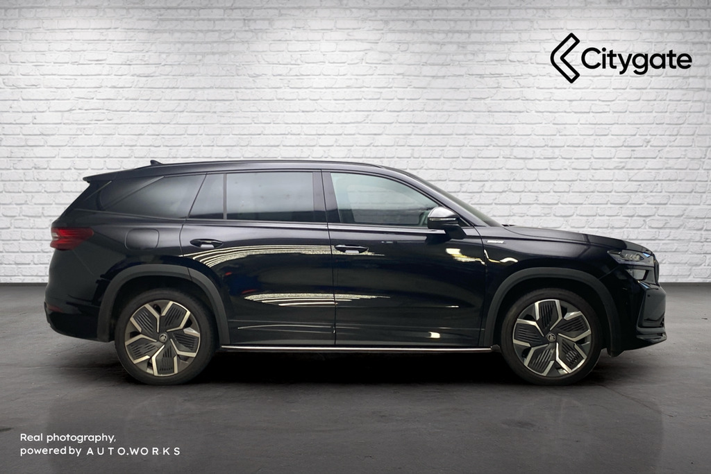 Skoda Kodiaq Sportline 7 Seats 1.5 Tsi E-tec 150 Ps Dsg LO25XDW Black #4