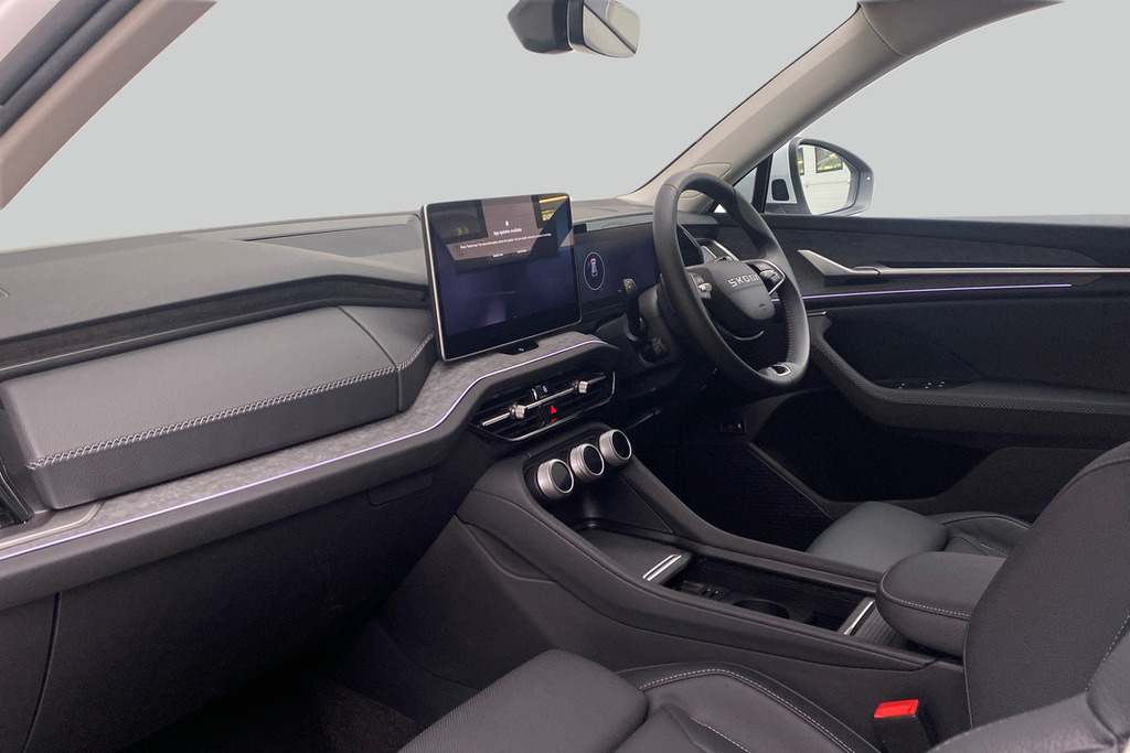 Skoda Kodiaq Se L 7 Seats 1.5 Tsi E-tec 150 Ps Dsg DF75NRJ White #2