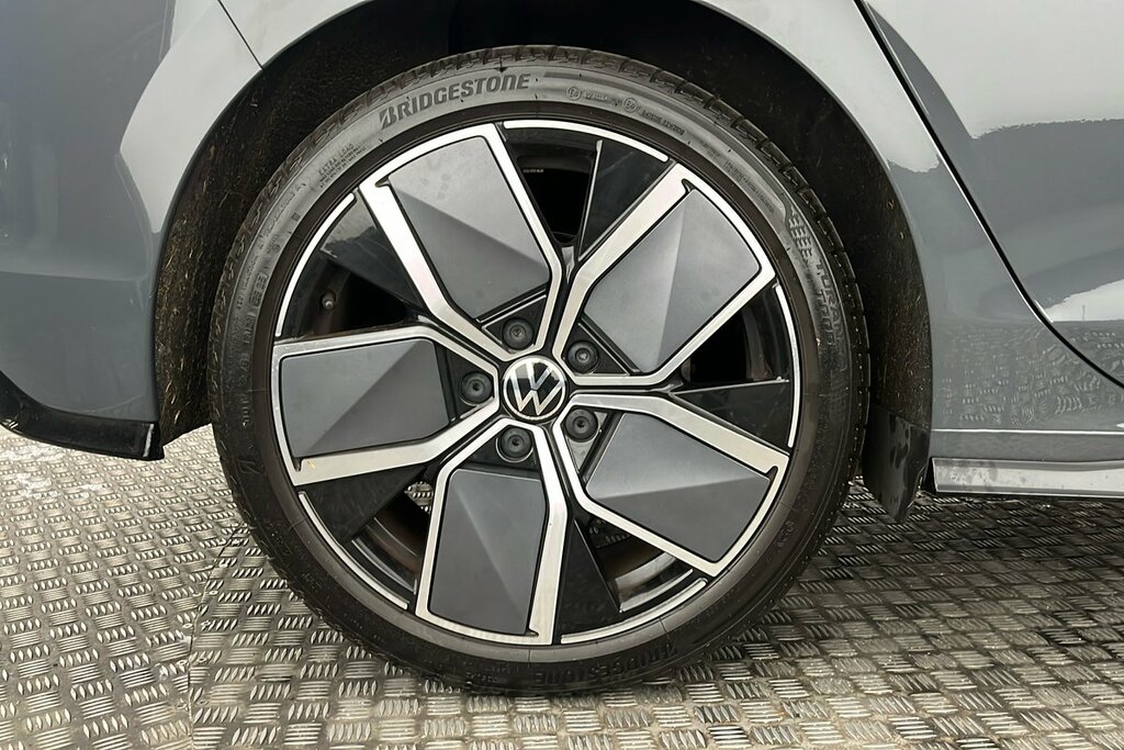 Volkswagen Golf Hatch Black Edition 1.5 Etsi 150 Ps 7-Speed Dsg 5 RJ75KXL Grey #5