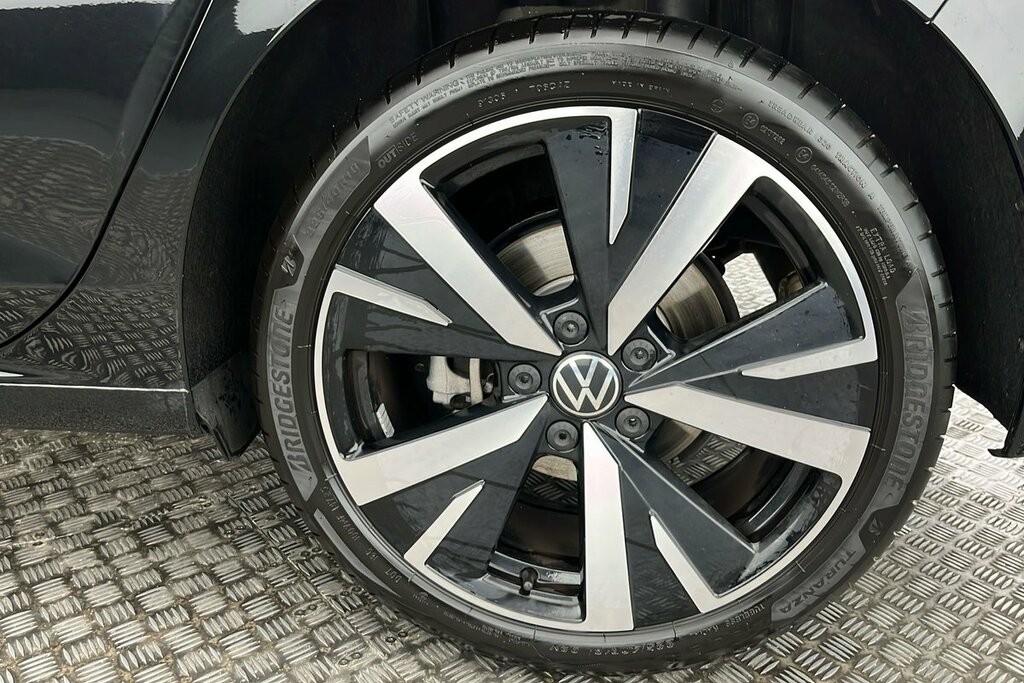 Volkswagen Golf Hatch Match 1.5 Etsi 150 Ps 7-Speed Dsg RA75OYO Black #5