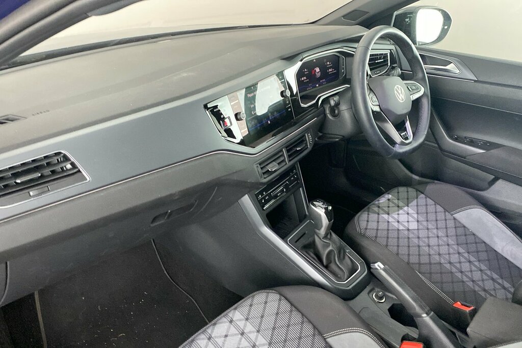 Volkswagen Taigo Black Edition 1.5 Tsi 150Ps 7-Speed Dsg Blue #2