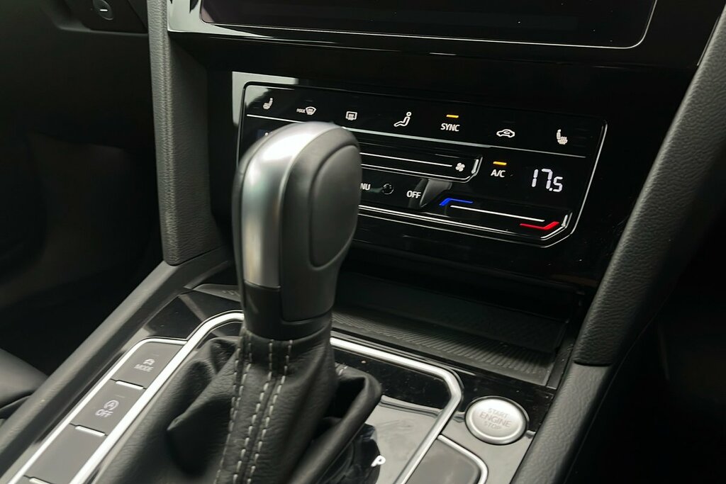 Volkswagen Passat 3.6 V6 R36 4Motion Dsg Estate Blue #18