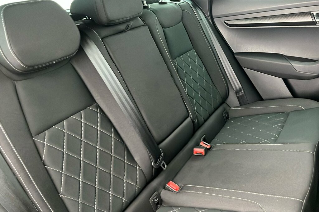 Skoda Karoq 1.5 Tsi Se L Dsg Black #10