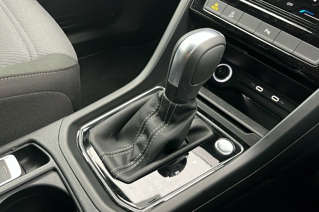 Volkswagen Touran 1.5 Tsi Evo Match Dsg Silver #11