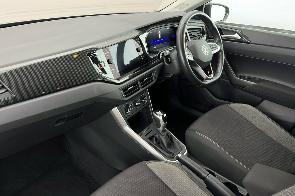 Volkswagen Polo Life 1.0 Tsi 95Ps 7-Speed Dsg Black #2