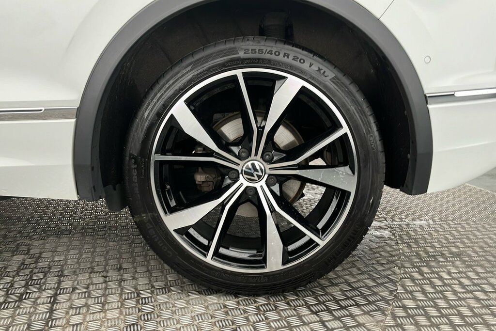 Volkswagen Tiguan R-line 1.5 Tsi 150Ps 7-Speed Dsg White #5