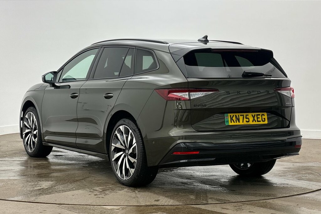 Skoda ENYAQ Sportline 85X 82 Kwh 286 Ps Single Speed 4X4 Green #3