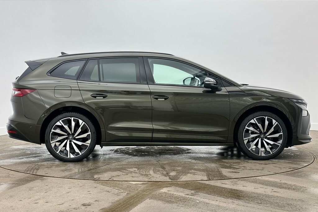 Skoda ENYAQ Sportline 85X 82 Kwh 286 Ps Single Speed 4X4 Green #4