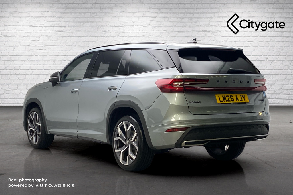 Skoda Kodiaq Sportline 7 Seats 1.5 Tsi E-tec 150 Ps Dsg Silver #3
