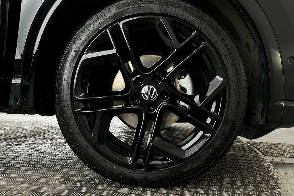 Volkswagen Tiguan R-line 1.5 Etsi 150Ps 7-Speed Dsg Black #5
