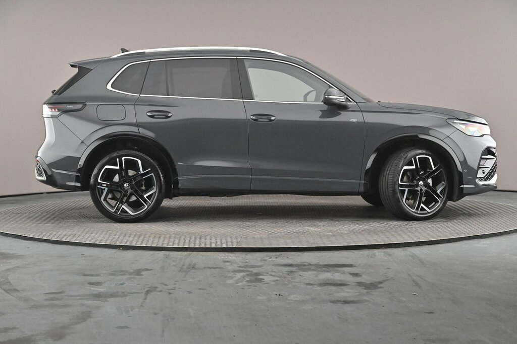Volkswagen Tiguan R-line 1.5 Etsi 150 Ps 7-Speed Dsg Grey #4