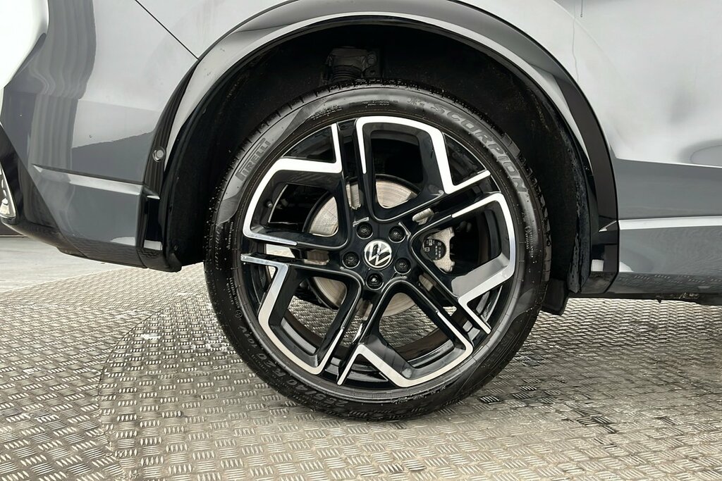 Volkswagen Tiguan R-line 1.5 Etsi 150 Ps 7-Speed Dsg Grey #5