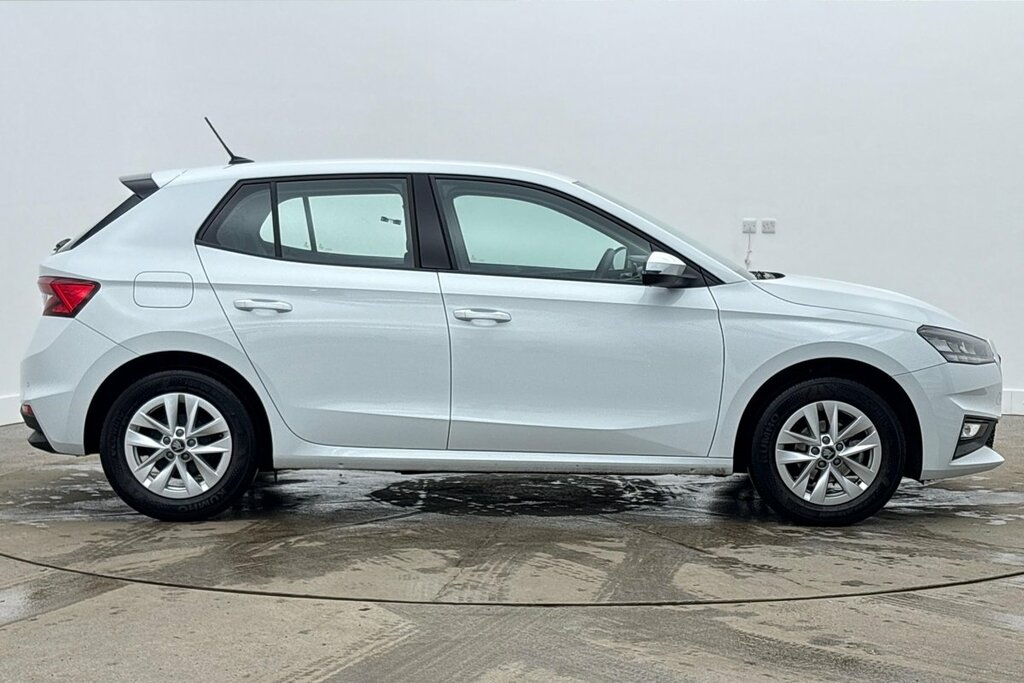 Skoda Fabia Hatch Se Edition 1.0 Tsi 95 Ps 5G Man White #4