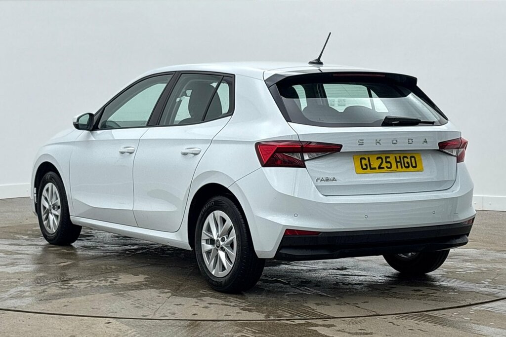 Skoda Fabia Hatch Se Edition 1.0 Tsi 95 Ps 5G Man White #3