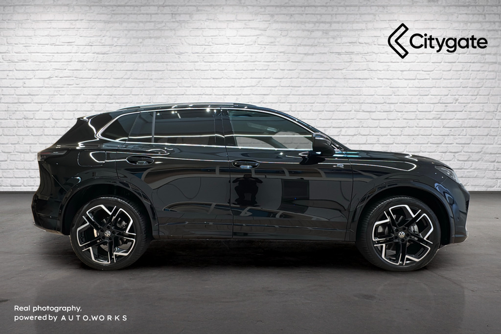 Volkswagen Tiguan R-line 1.5 Tsi Ehybrid 204 Ps 6-Speed Dsg Black #4