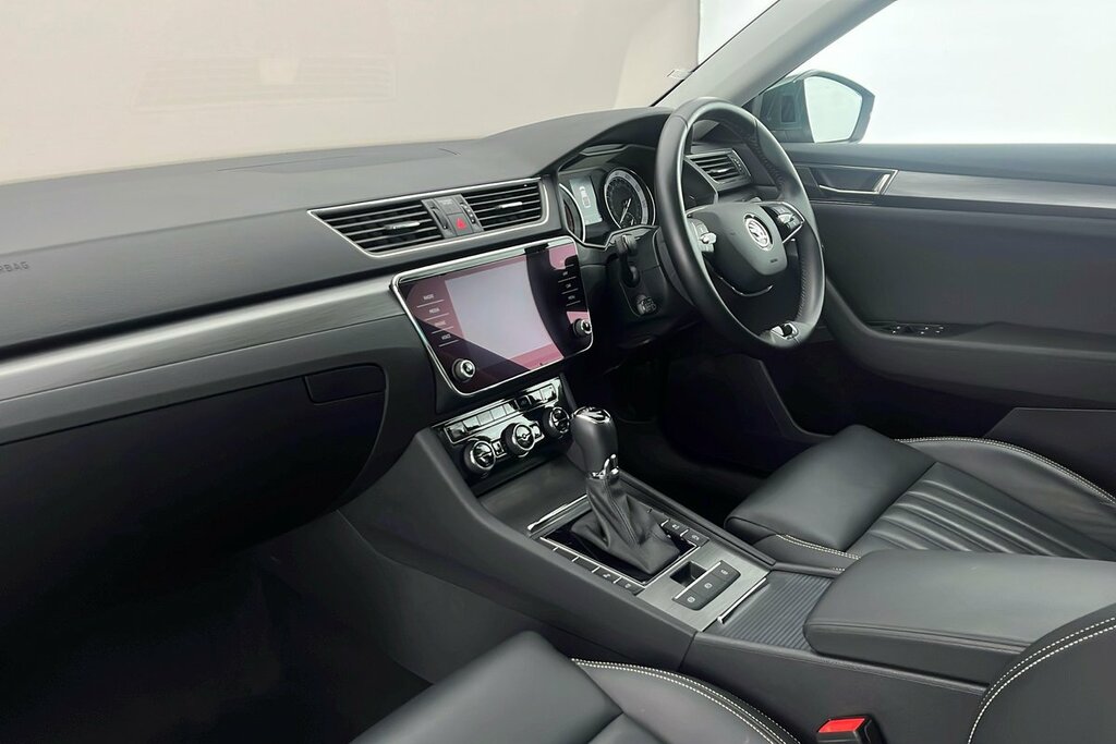 Skoda Superb Hatch Se L 1.5 Tsi 150 Ps Dsg Green #2
