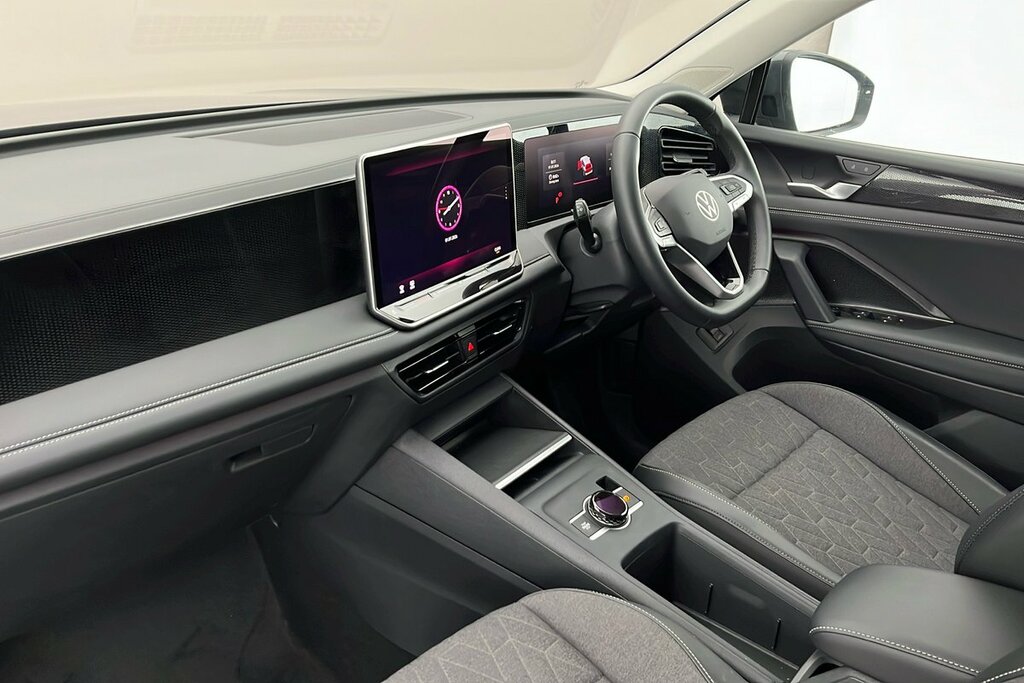 Volkswagen Tiguan Match 1.5 Etsi 150 Ps 7-Speed Dsg Grey #2
