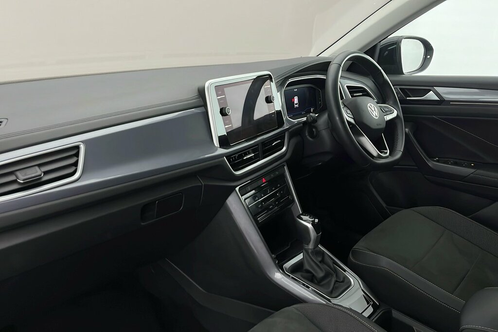 Volkswagen T-Roc Style 1.5 Tsi 150Ps 7-Speed Dsg Black #2